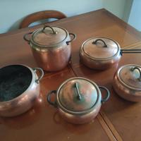 Set di pentole in rame con coperchio