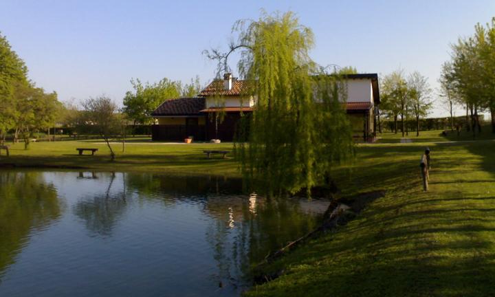 Bar Trattoria con Parco e Lago mq.50.000