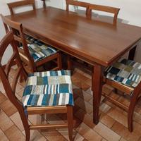Tavolo in legno + 6 sedie