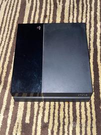 PlayStation 4 con cugfie da gaming e 13 giochi