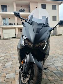 Yamaha T Max 560