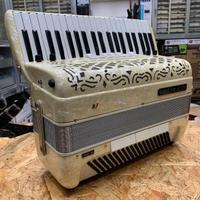 Fisarmonica Amplificata Ballone Burini 120 Bassi