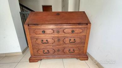 cassettone a ribalta vecchio