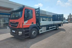 IVECO STRALIS AD190S31FP-CM PIANALE CON RAMPE E VE