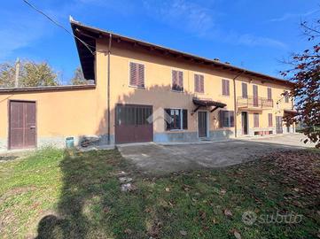 CASA INDIPENDENTE A ROCCA D'ARAZZO