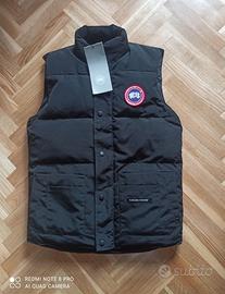 Smanicato canada goose