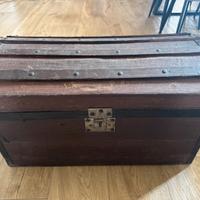 Antico baule da restaurare