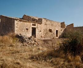 Marina di Ragusa - Caseggiati con Terreno