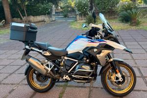 BMW R 1250 GS - 2019 con scarico Akrapovic