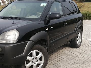 HYUNDAI Tucson 4x4 autocarro - 2005