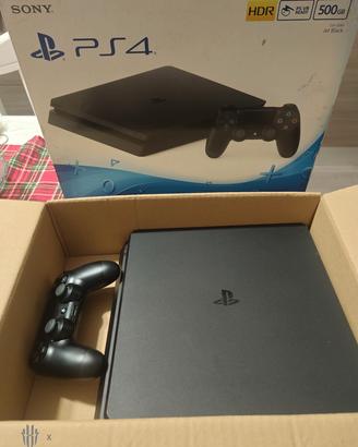 ps4 Slim 500 giga praticamente nuova