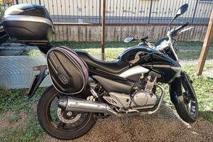Suzuki Inazuma 250