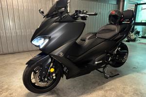 Yamaha TMAX 560