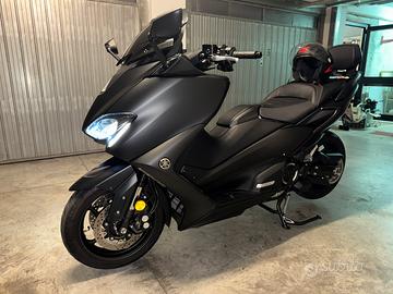 Yamaha TMAX 560