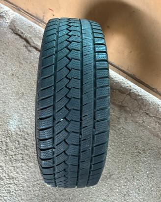 Pneumatico invernale Ovation W586, 225/65R17