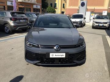 Volkswagen Golf 1.5 etsi R-Line 150cv dsg
