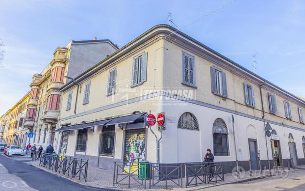 3 LOCALI A MONZA