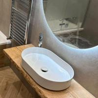 piano in legno massello lavabo