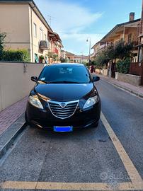 Lancia Ypsilon 1.2  69 CV 5 porte Silver