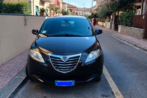 Lancia Ypsilon 1.2  69 CV 5 porte Silver