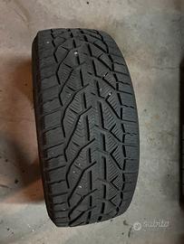 Gomme invernali 225/45 R17