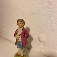 Giovane in stile capodimonte