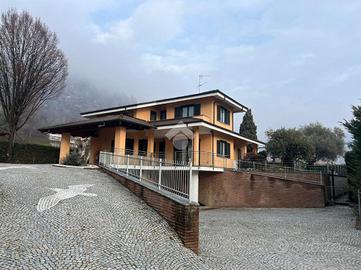 2 LOCALI A REVELLO
