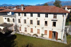 Casa rustica in borgo antico