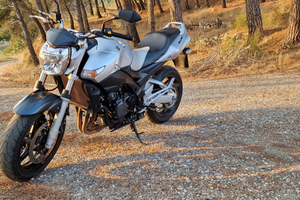 Suzuki GSR600
