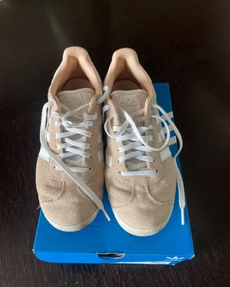 Sneaker adidas