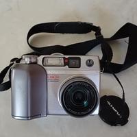 MACCHINA FOTOGRAFICA DIGITALE