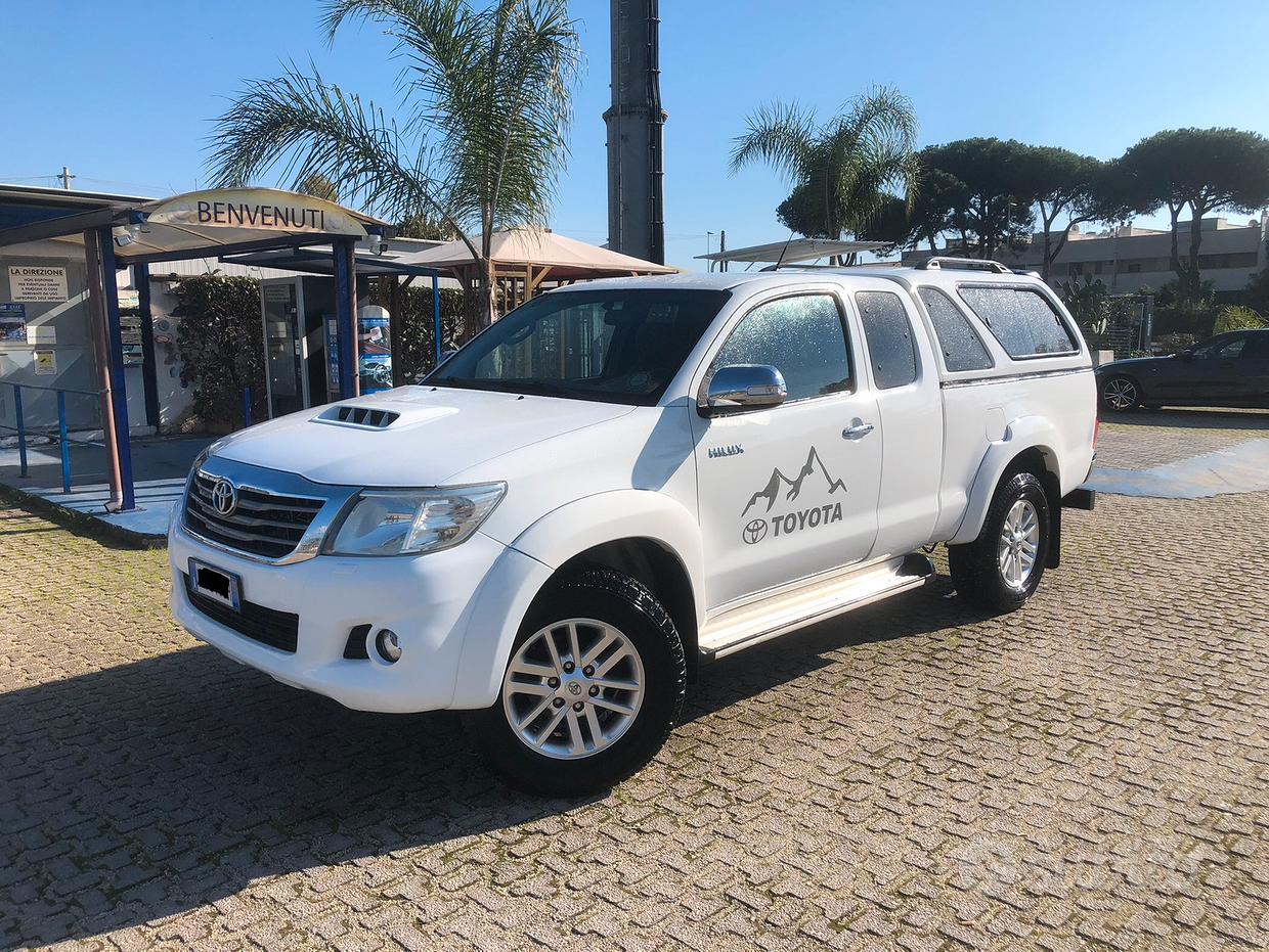 TOYOTA Hilux 3ª serie