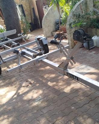Carrello porta barca