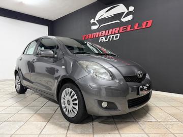 TOYOTA Yaris 1.0i (69) 5p. Sol 2010