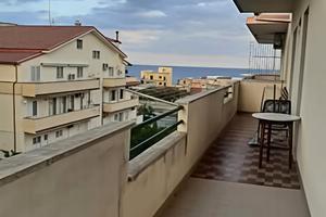 Appartamento Via Lupa Monasterace Marina,