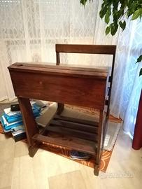 Scrivania in legno massello ristrutturata