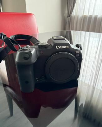 Canon EOS R7