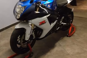 Suzuki 750 gsx-r