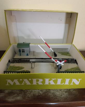 Märklin 7054 - Passaggio a livello vintage 