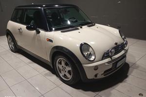 MINI COOPER DEL 2005 BENZINA 150.000 KM