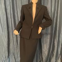 - Tailleur nero collo coreano con perline