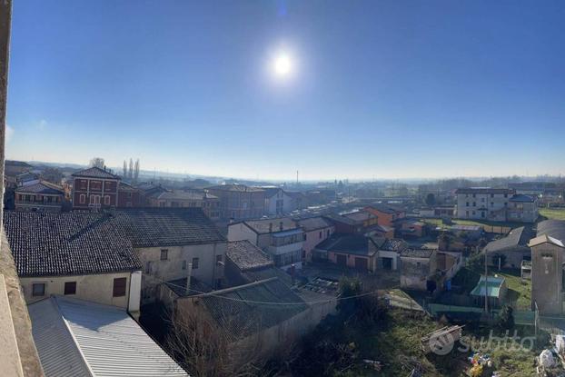 APPARTAMENTO IN ZONA CENTRALE DI LOREO