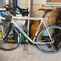 Bici da corsa pinarello