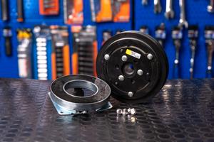 Puleggia Elettromagnetica 12V albero cilindrico