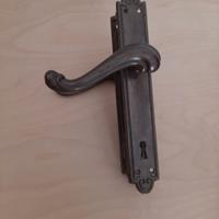 Maniglie vintage per porte in legno 