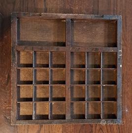 bacheca antica cassettiera