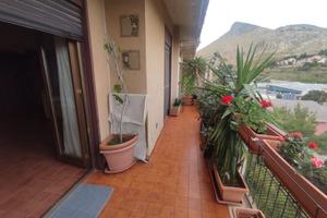 Attico con p.auto riservato e vista mare T.Natale