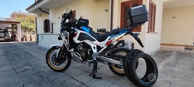 Honda Africa Twin  L4 M/T Adventure Travel Edition