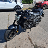 Honda CB650R total black