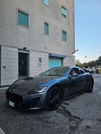 MASERATI GRANTURISMO S 4700 ANNO 2011